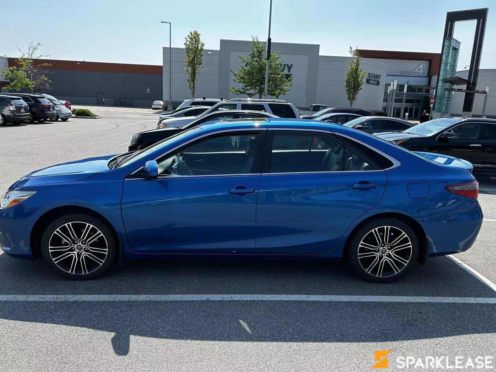 2023 Toyota Camry Hybrid SE Auto