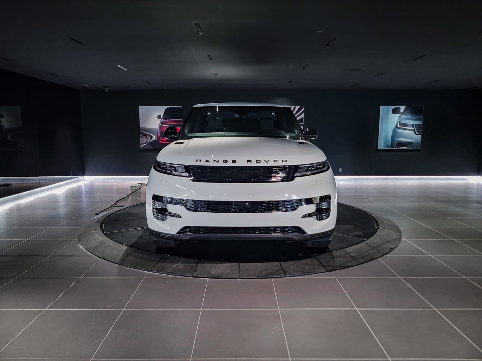 2026 Land Rover Range Rover Sport S