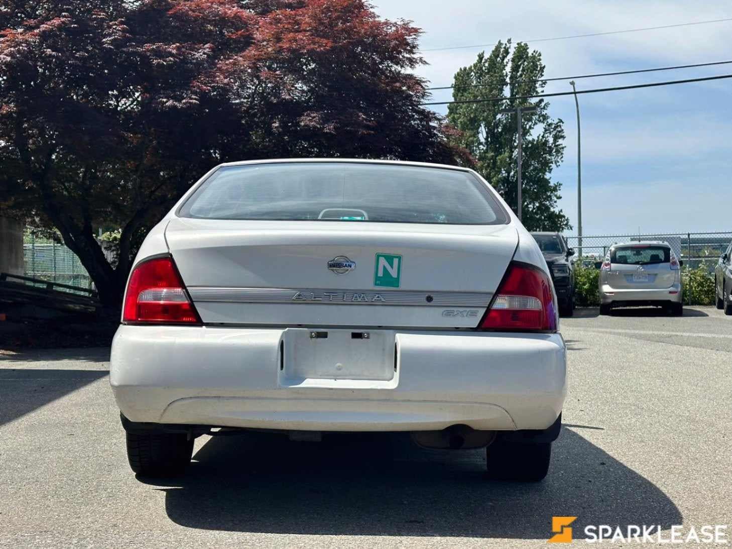 2000 Nissan Altima 4dr Sdn GLE Auto
