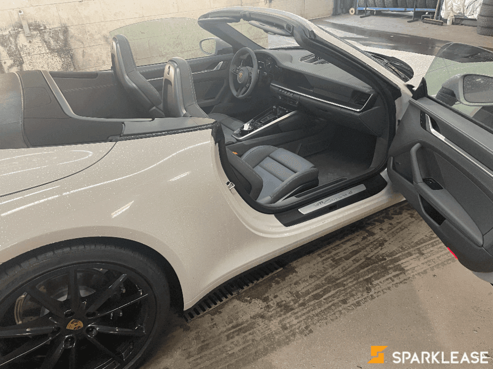 2022 Porsche 911 Carrera 4