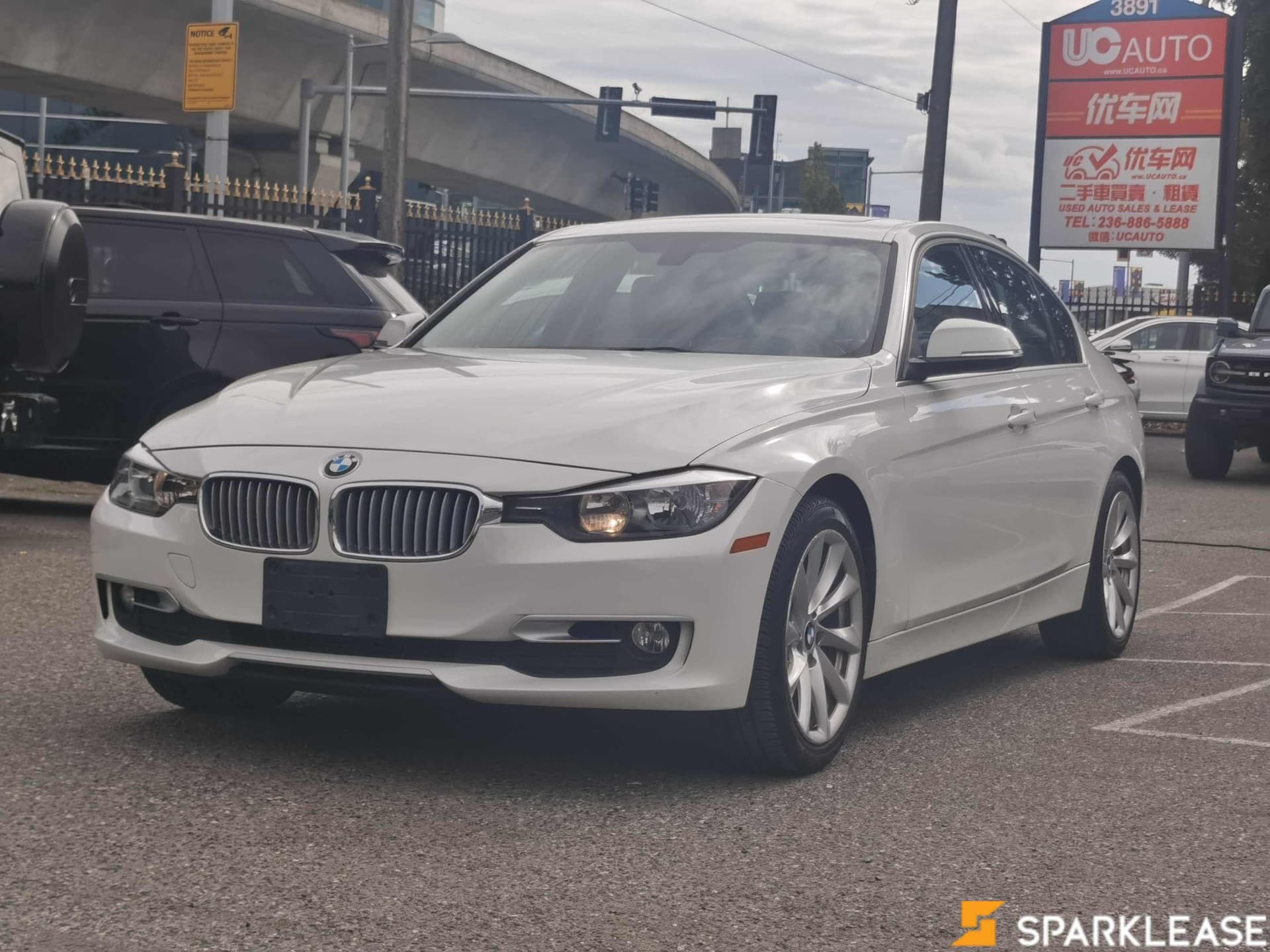 2014 BMW 3 Series 4dr Sdn 320i xDrive AWD