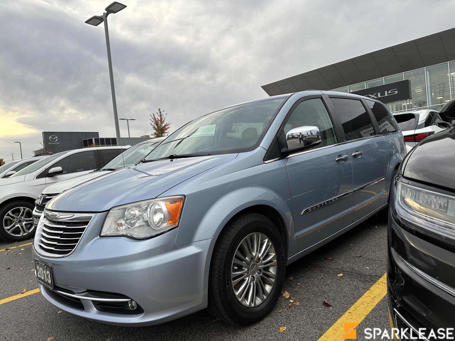2013 Chrysler Town & Country Touring w/Leather 7座