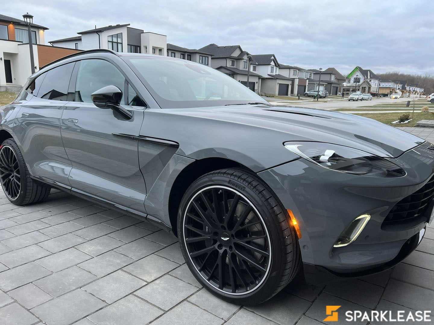2022 Aston Martin DBX