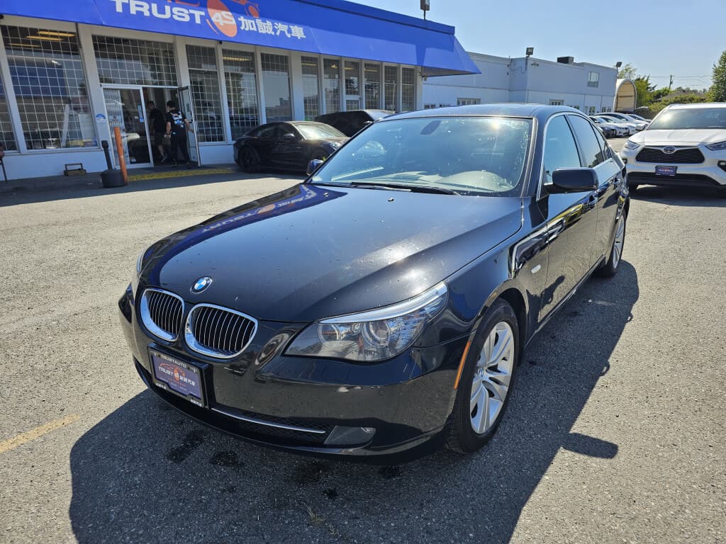 2010 BMW 5 Series 4dr Sdn 528i RWD