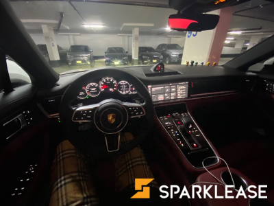 2019 Porsche Panamera4