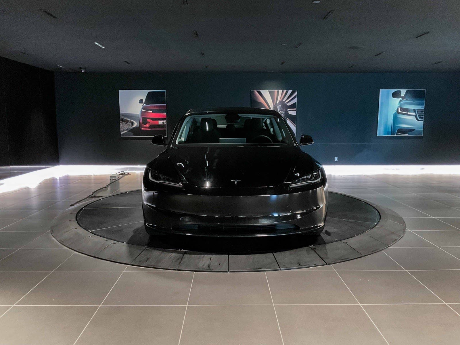 2025 Tesla Model 3 Premium