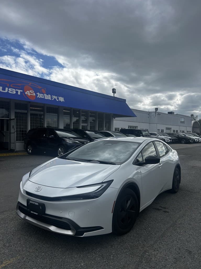 2024 Toyota Prius SE Hatchback CVT