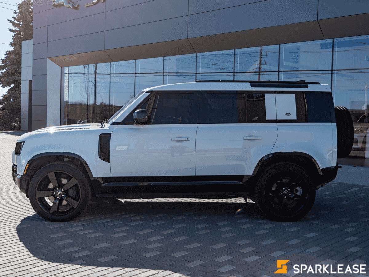 2022 Land Rover Defender 110 X-Dynamic SE AWD