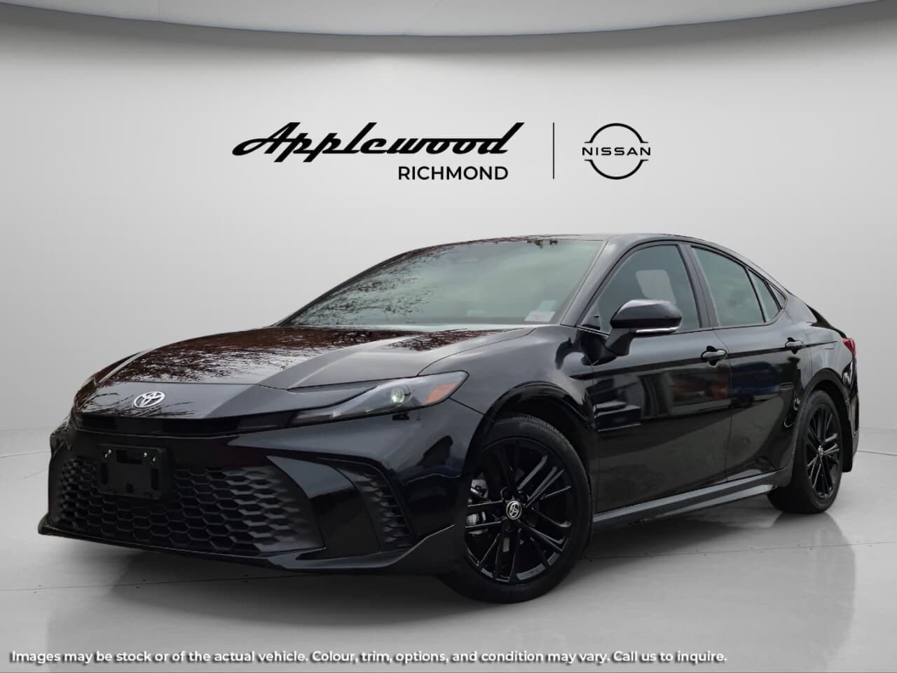 2026 Toyota Camry Hybrid SE FWD