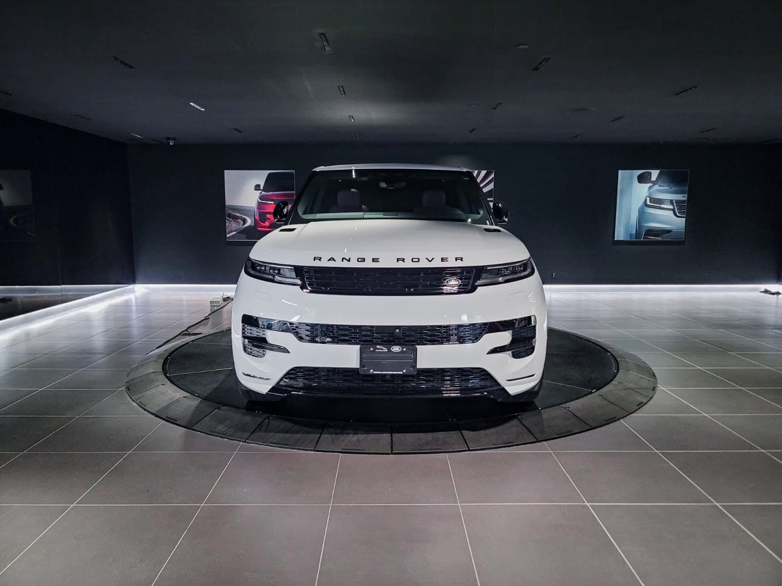 2026 Land Rover Range Rover Sport Dynamic SE