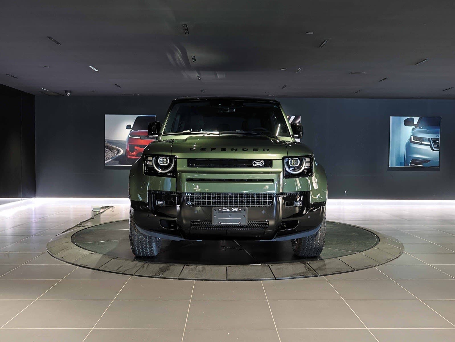 2026 Land Rover Defender X-Dynamic SE