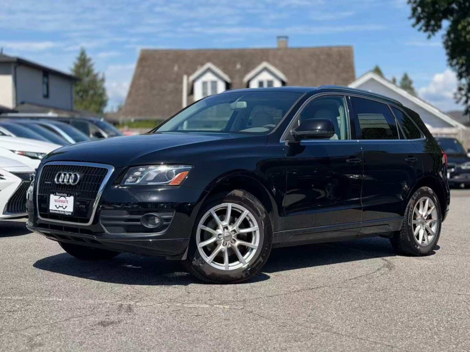 2010 Audi Q5 3.2L quattro Premium Plus. LOCAL BC VEHICLE. RUNS GREAT.
