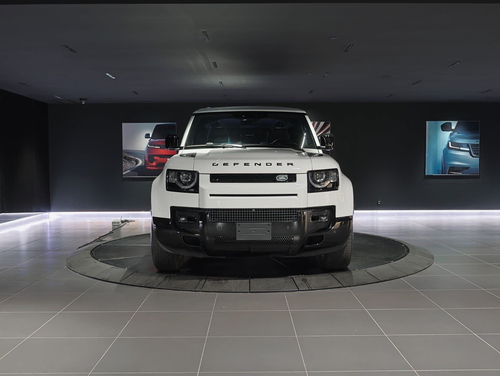 2024 Land Rover Defender X-Dynamic SE