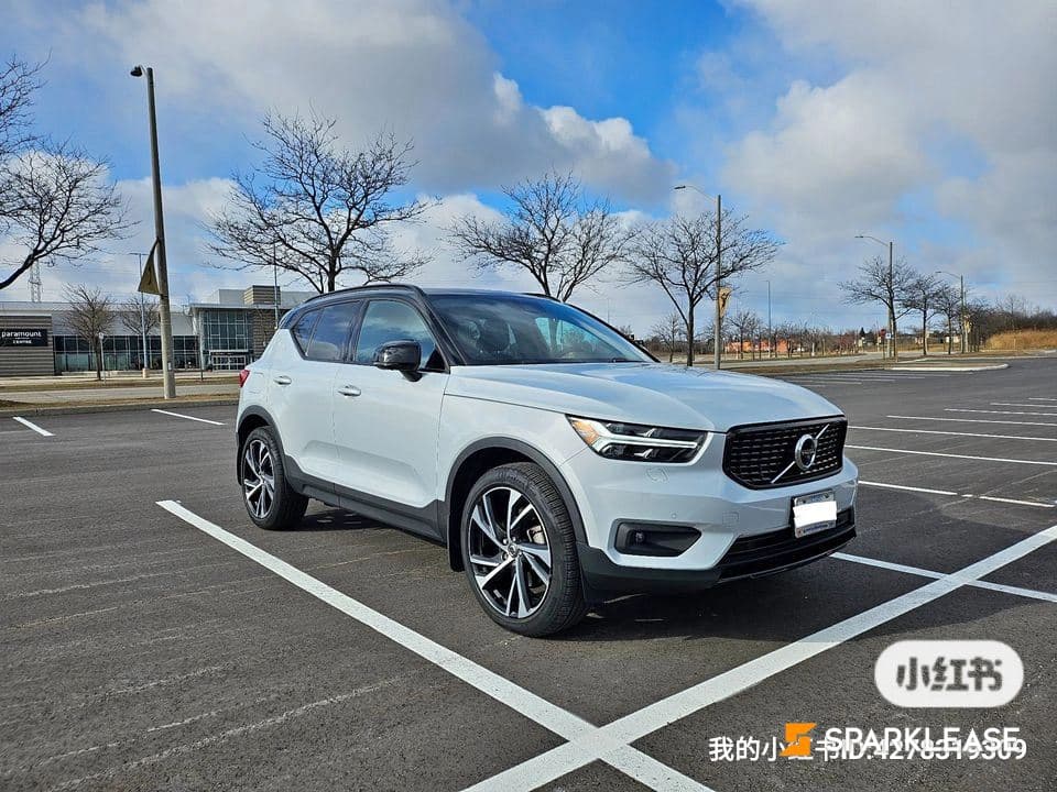 2022 Volvo XC40 T5 AWD R-Design