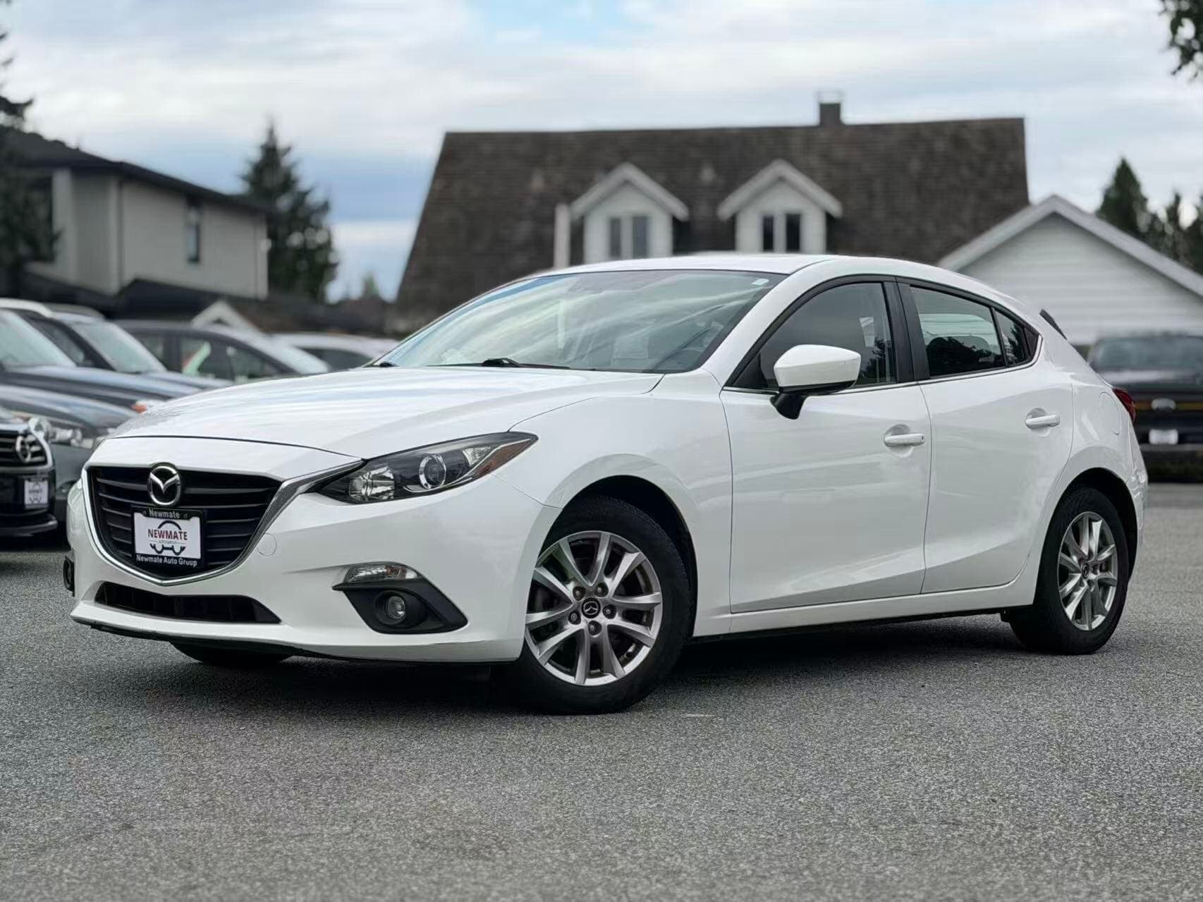 2014 Mazda Mazda3 Sport GS-SKY. LOCAL BC VEHICLE. RUNS GREAT.