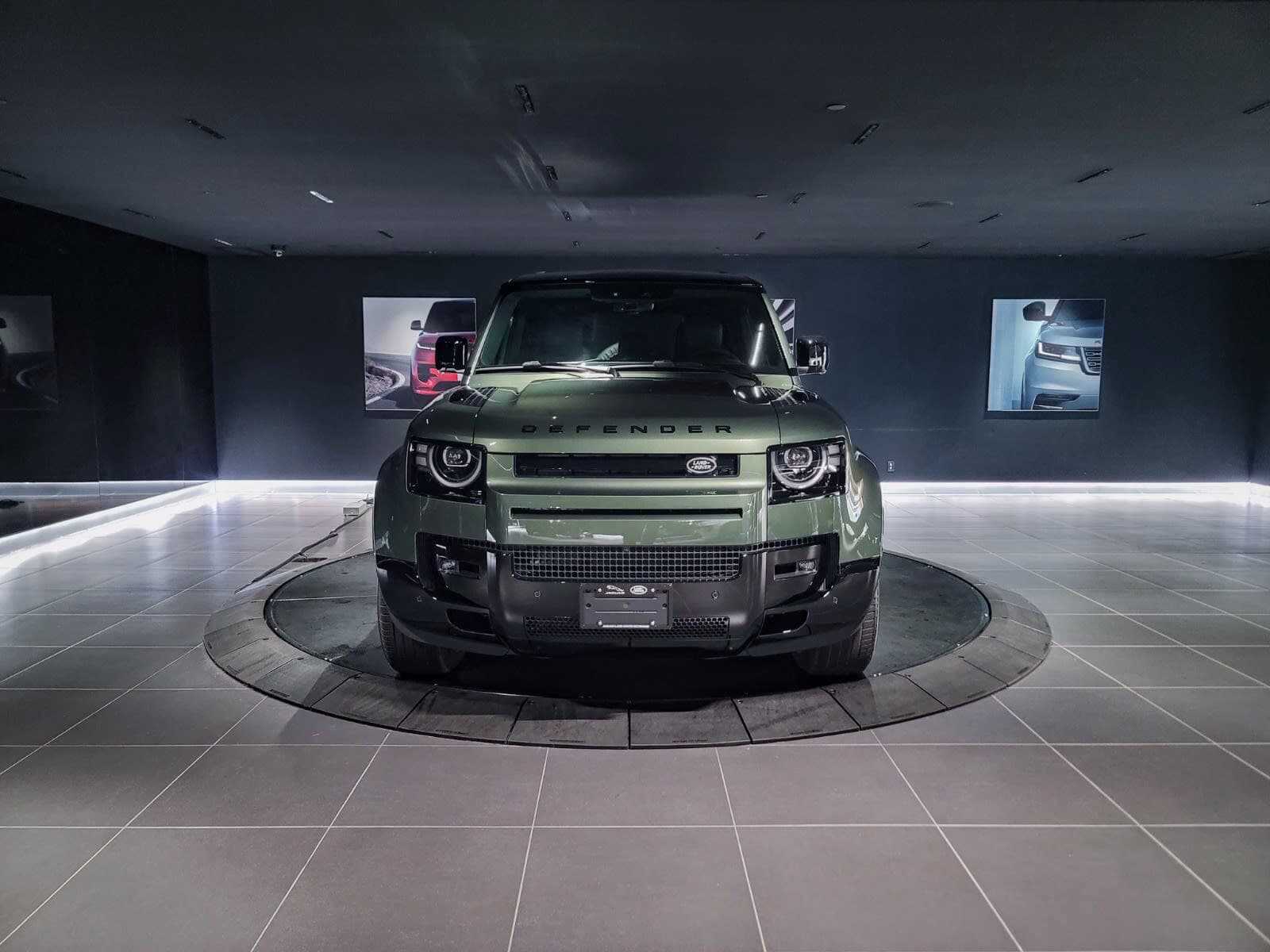 2026 Land Rover Defender X-Dynamic SE