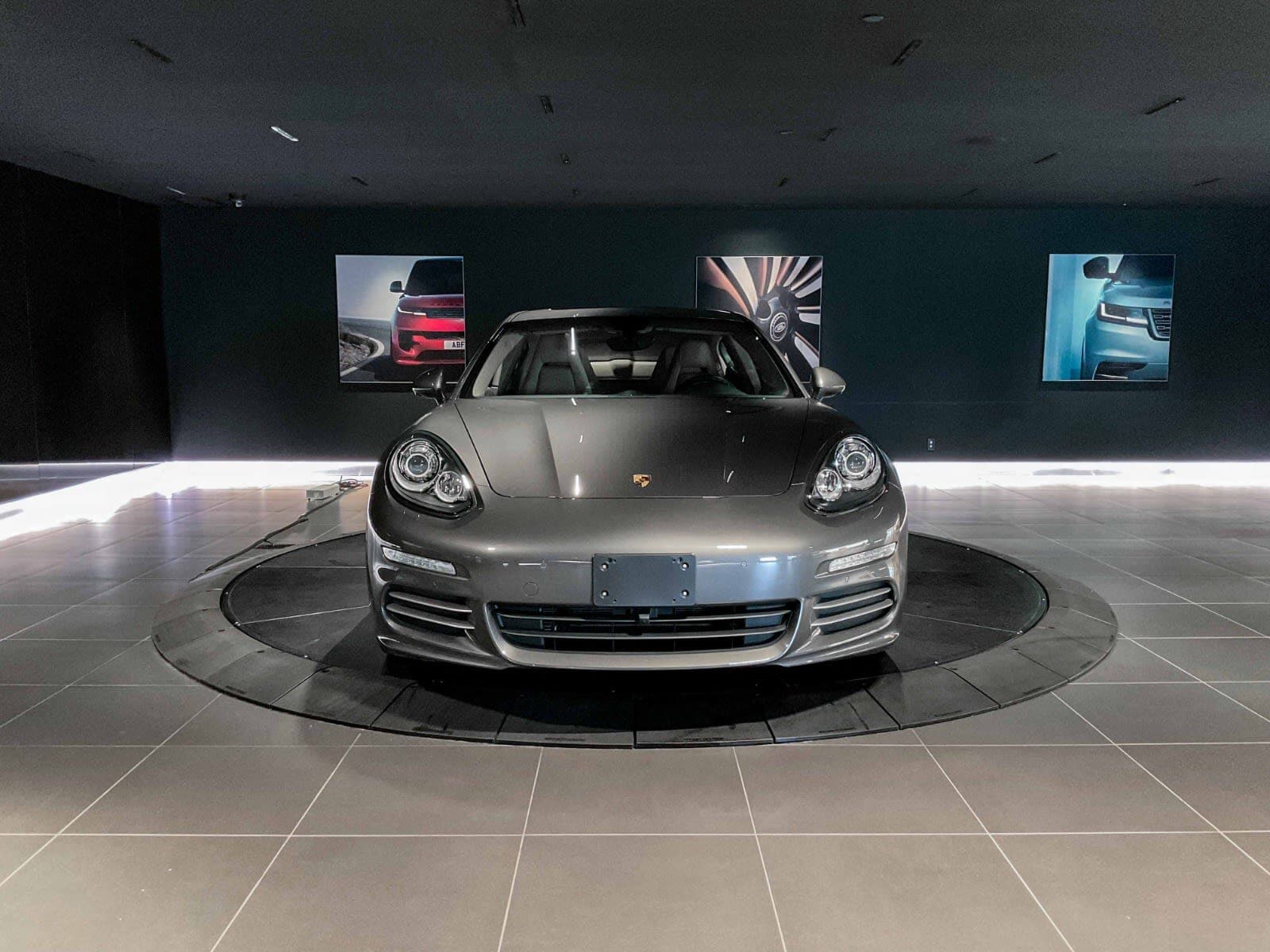2016 Porsche Panamera 4