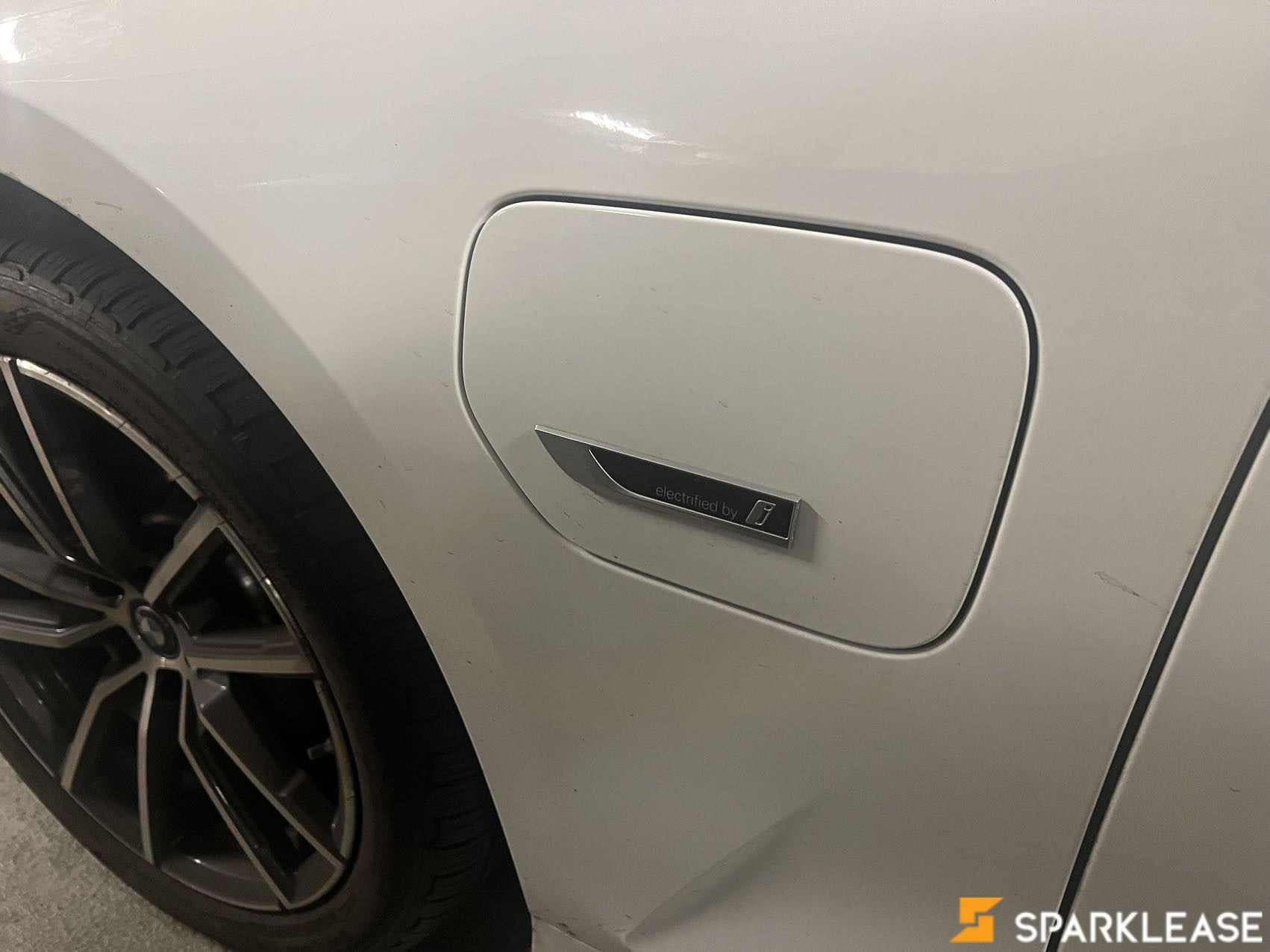 2022 BMW 3 Series 330e xDrive Plug-In Hy...