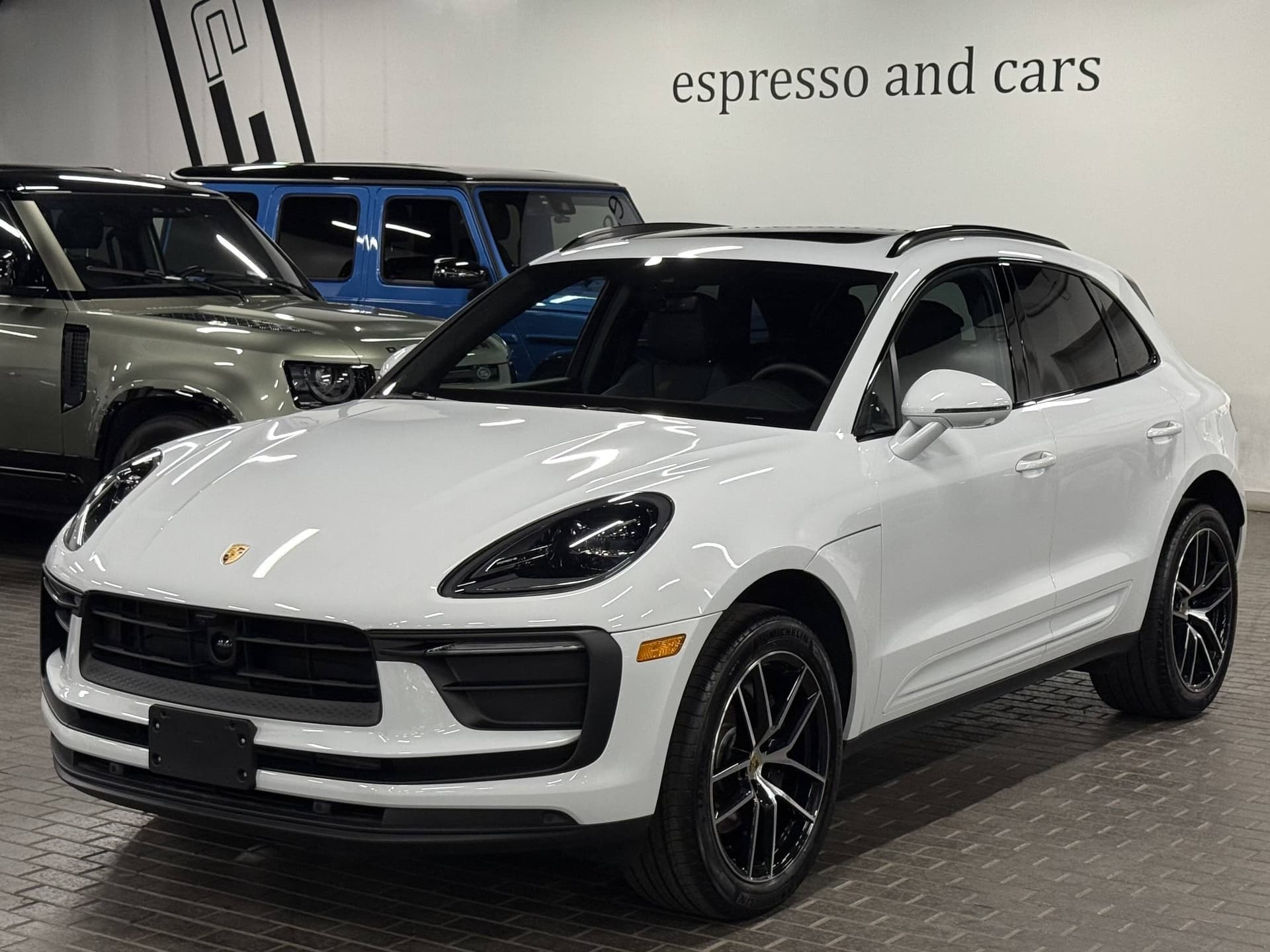 2024 Porsche  Macan  AWD 