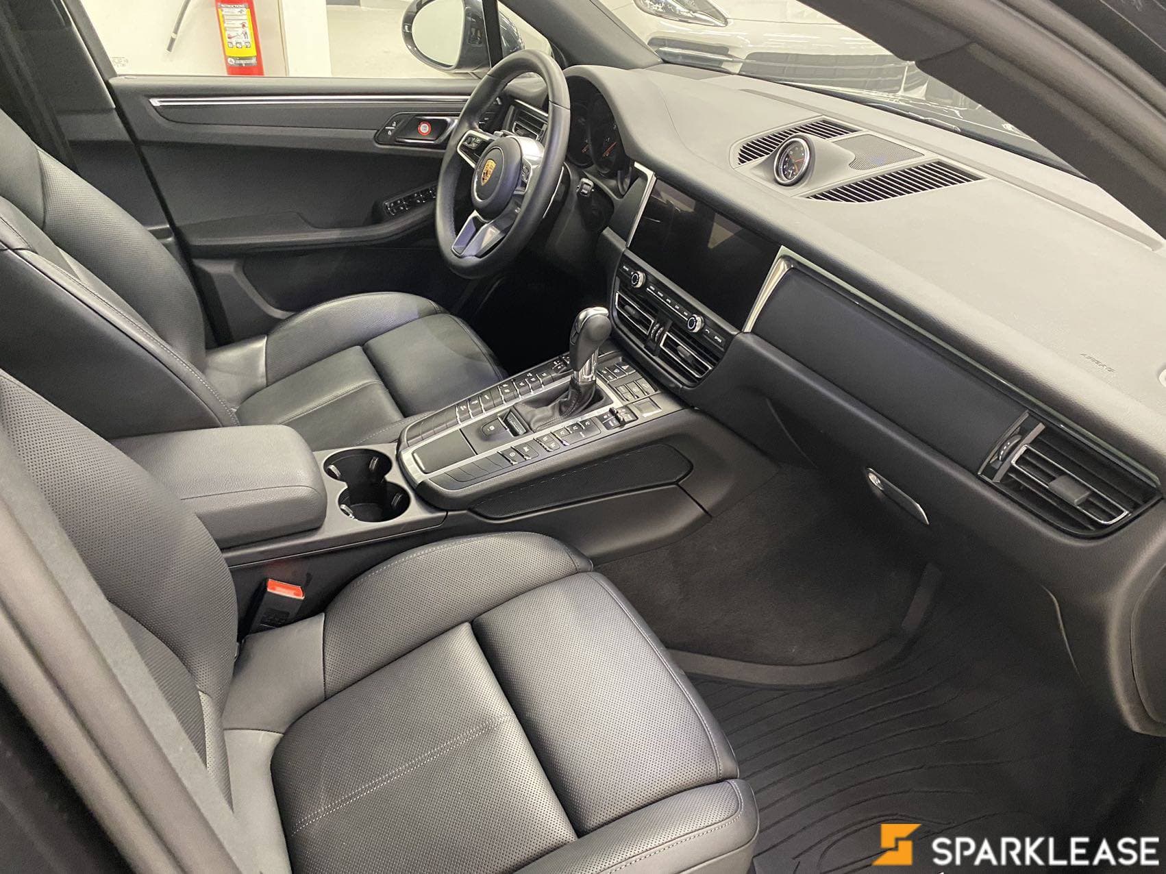 2021 Porsche Macan DEMO