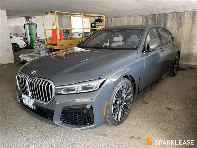 2021 BMW 750i DEMO
