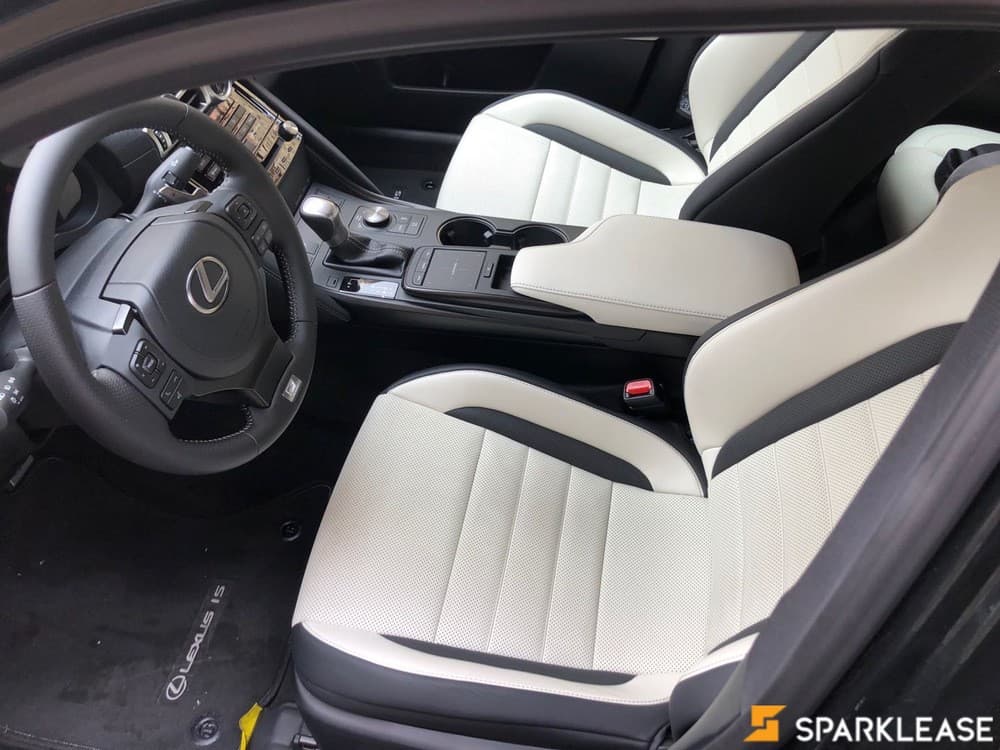 2021 Lexus IS