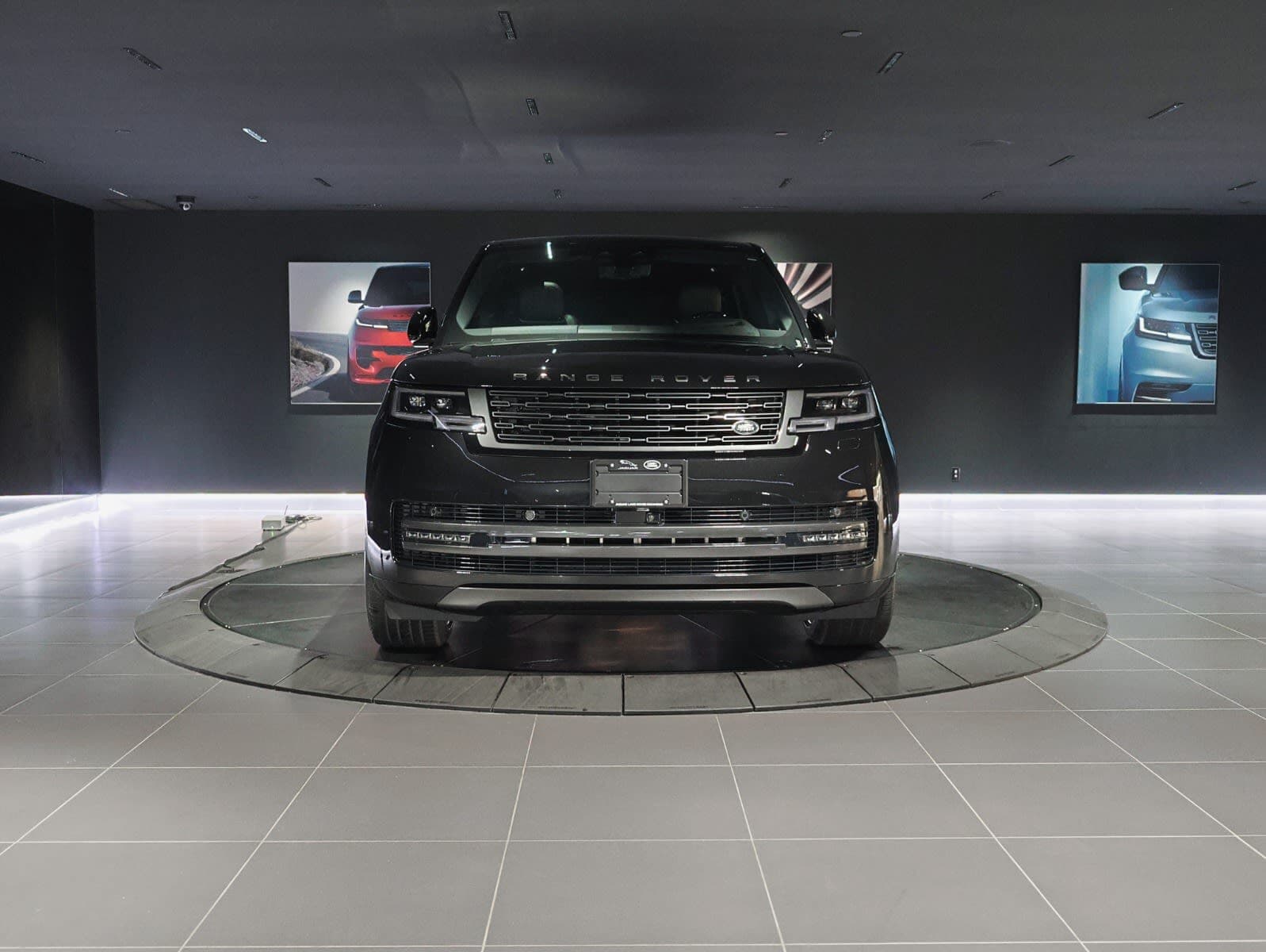 2026 Land Rover Range Rover SE