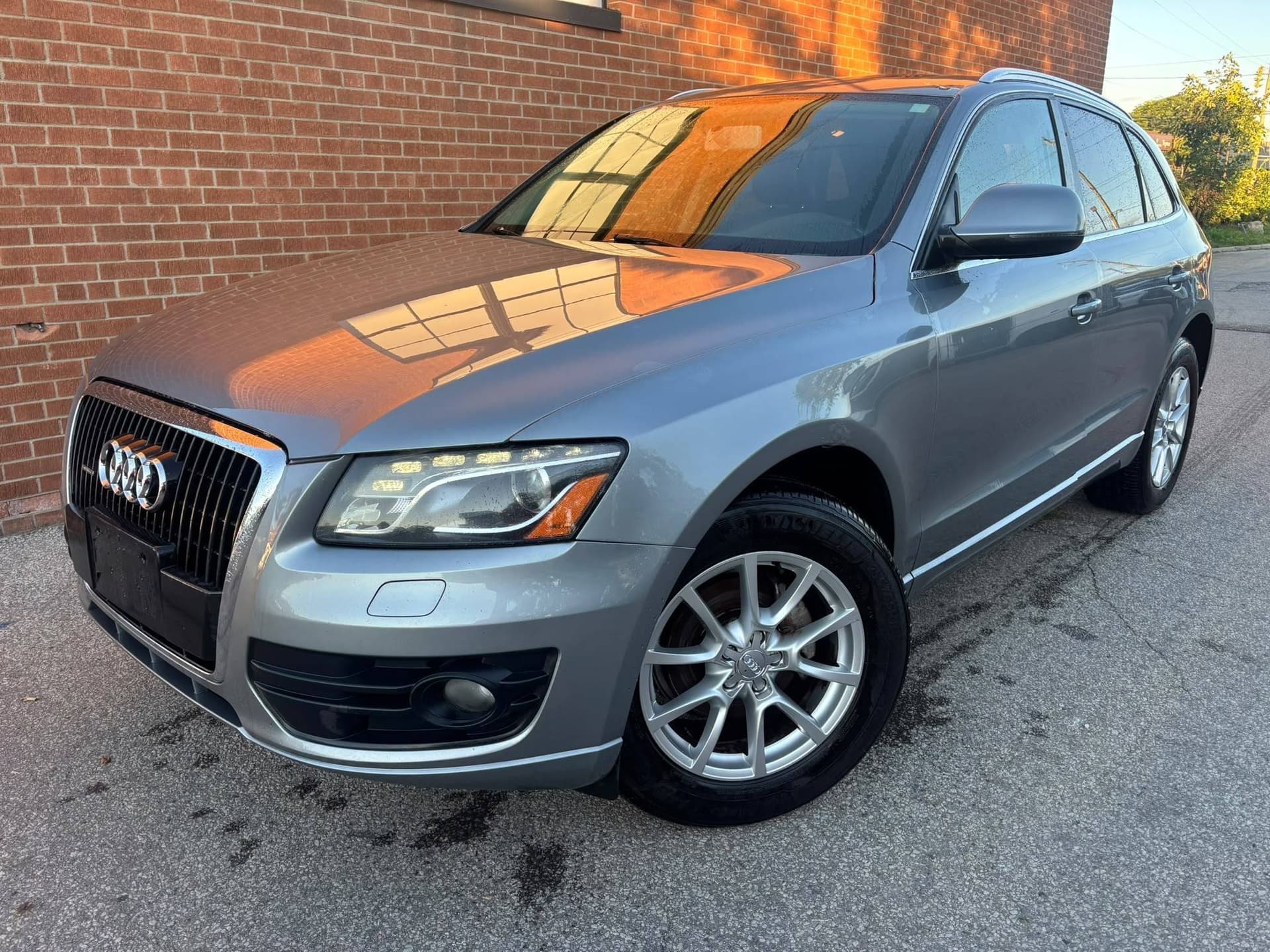 2010 Audi Q5 Quattro 4dr 3.2L Premium