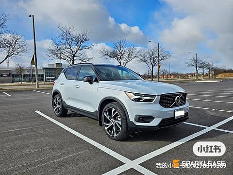 2022 Volvo XC40 T5 AWD R-Design