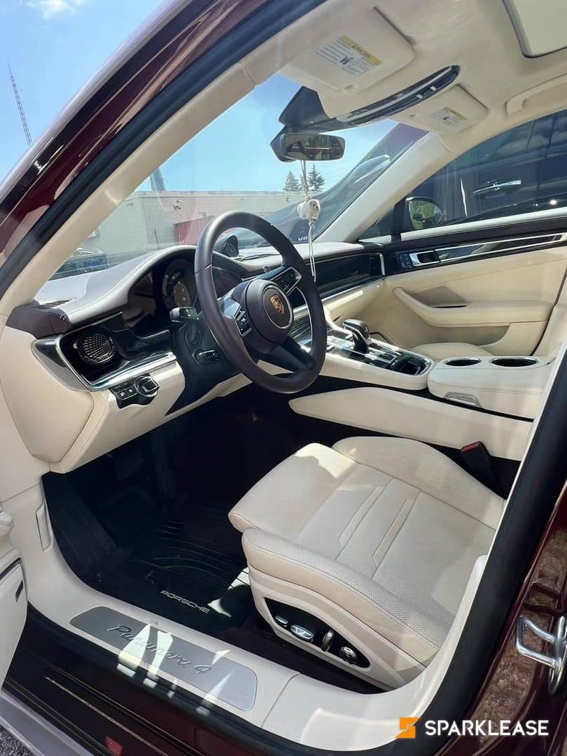 2021 Porsche Panamera 4 AWD