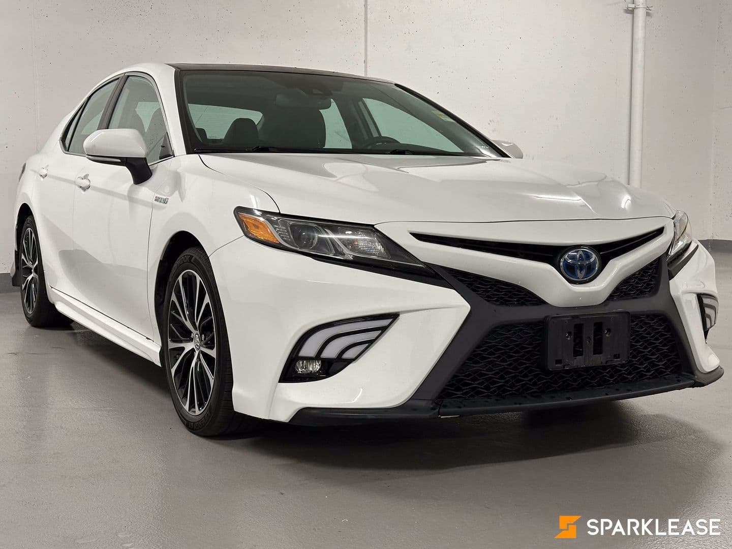 2019 Toyota  Camry  Hybrid SE Auto 