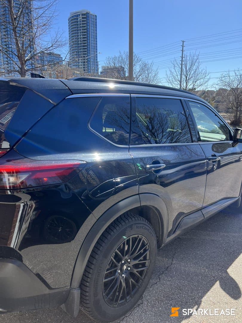2023 Nissan Rogue AWD SV Midnight Edition