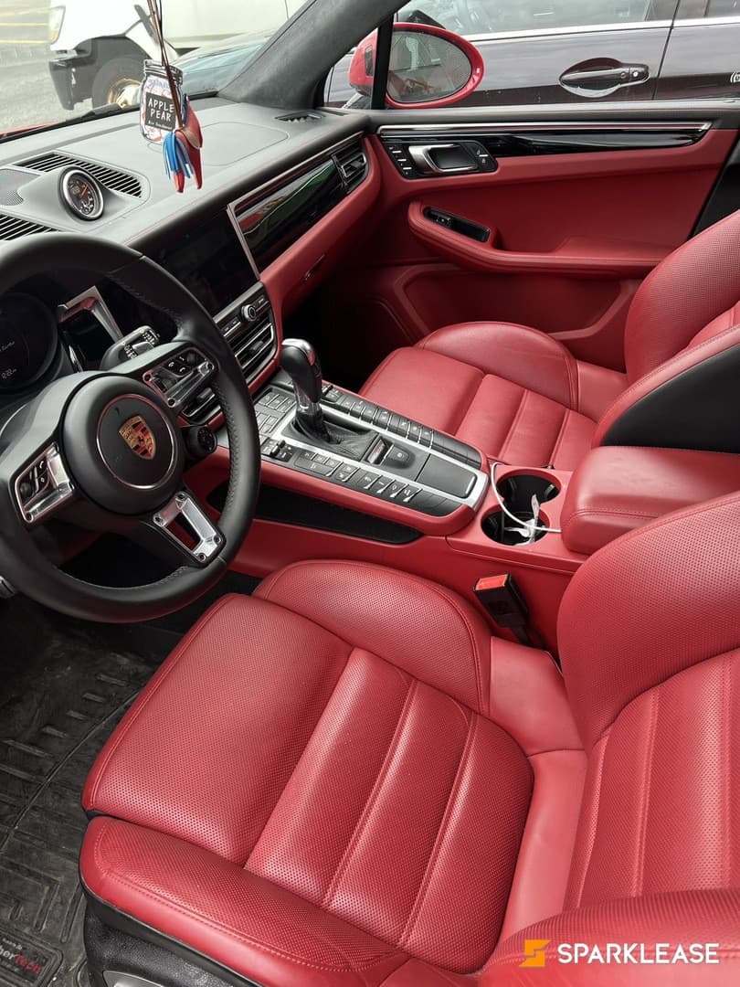 2020 Porsche Macan 