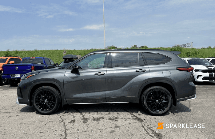 2023 Toyota Highlander Hybrid LE AWD