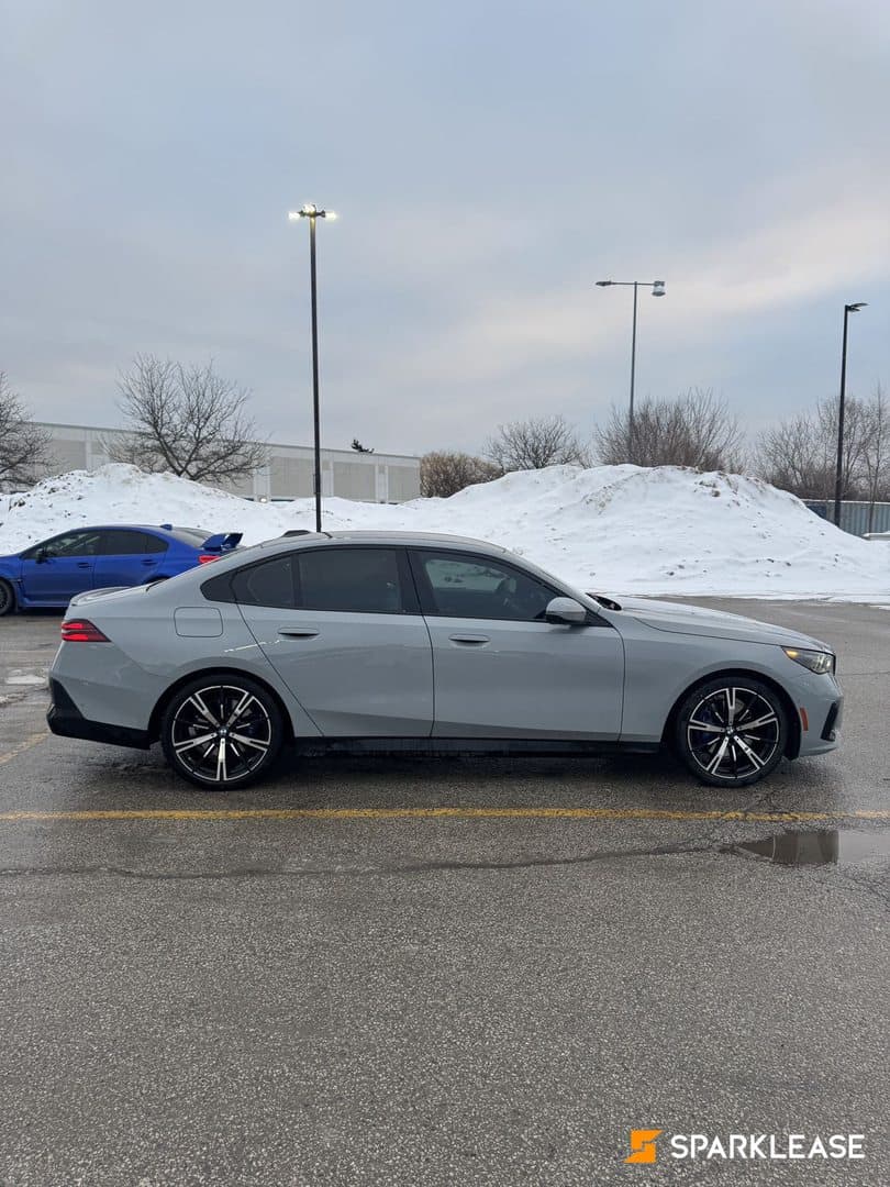 2025 BMW 5 Series 530i xDrive Sedan