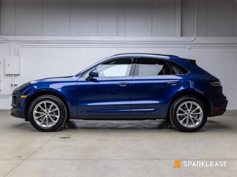 2023 Porsche Macan AWD
