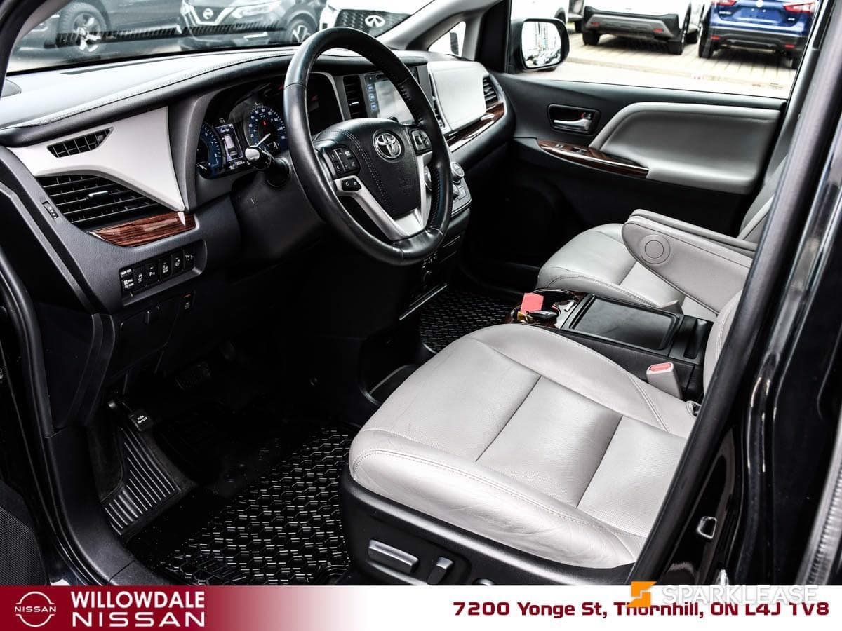 2017 Toyota Sienna 5dr Limited 7-Pass AWD