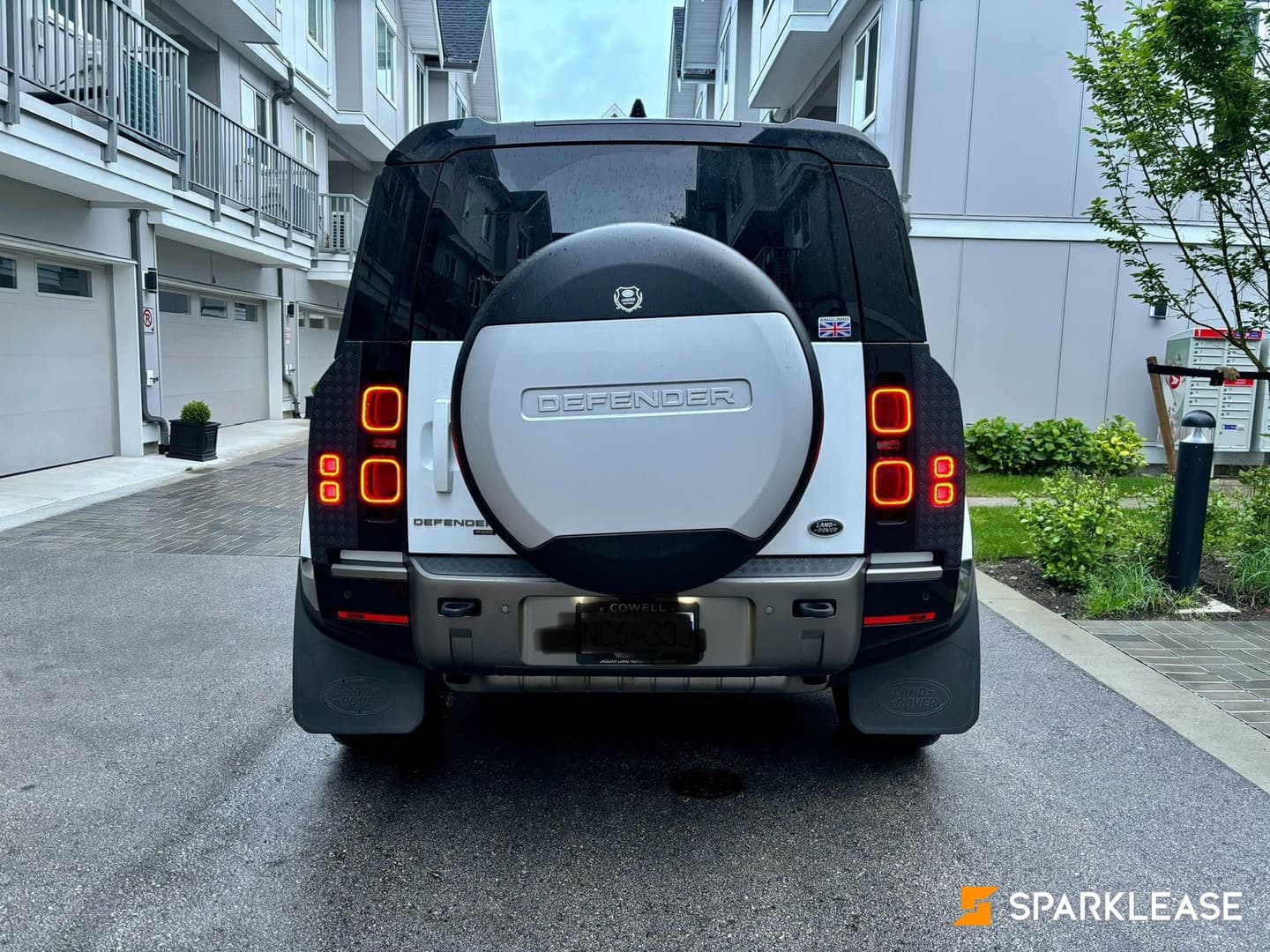 2021 Land Rover Defender 110 X-Dynamic SE AWD