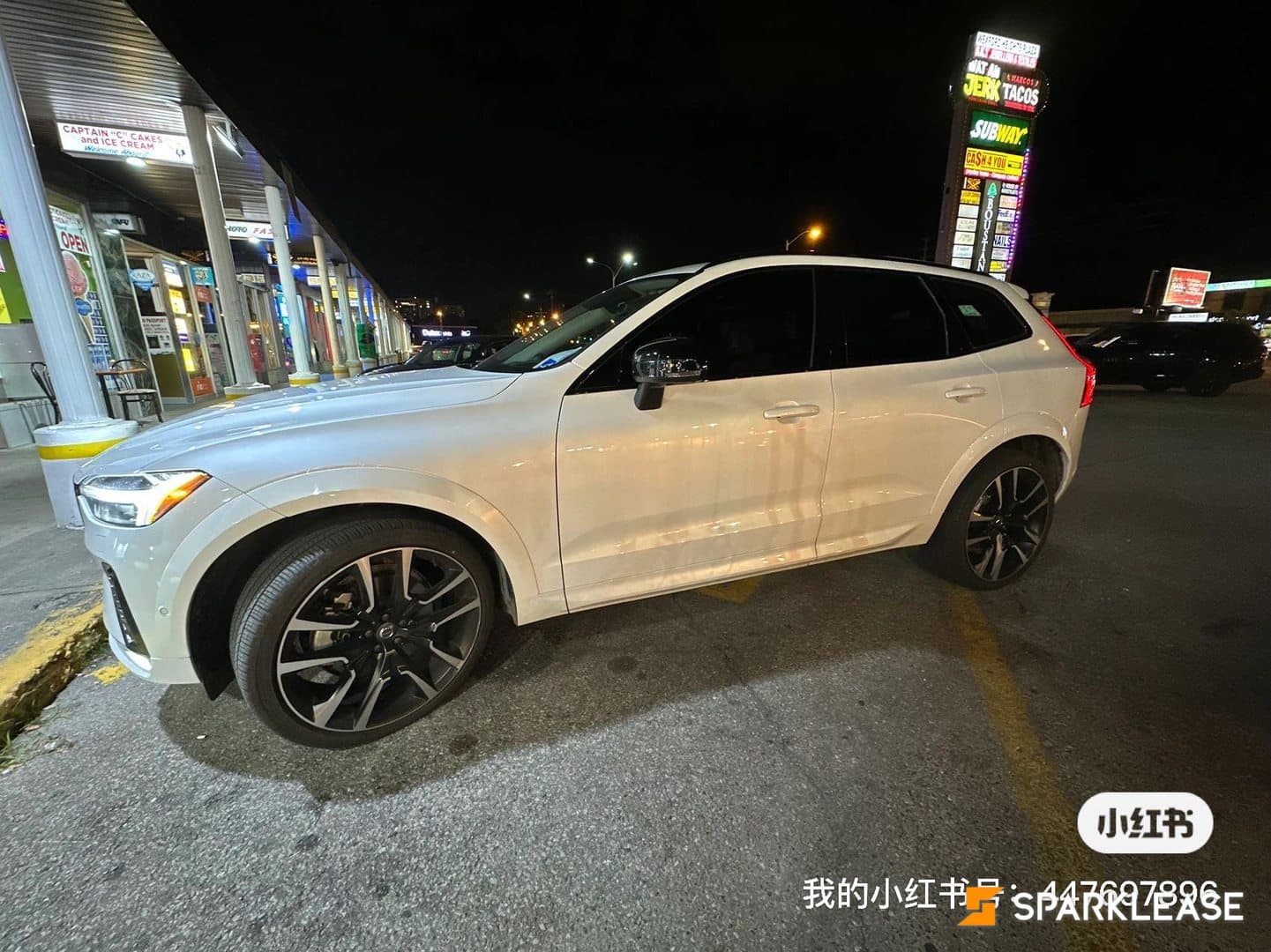 2023 Volvo XC60 B6 AWD Ultimate Dark Theme