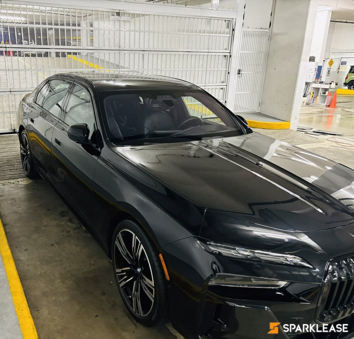 2023 BMW i7 xDrive60 Sedan