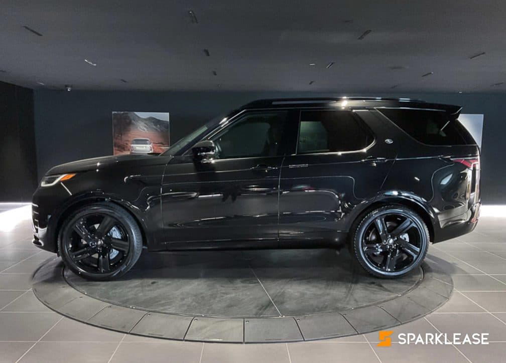 2024 Land Rover Discovery P300 Dynamic SE