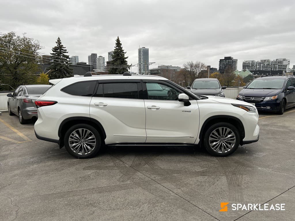 2021 Toyota Highlander Hybrid Limited AWD