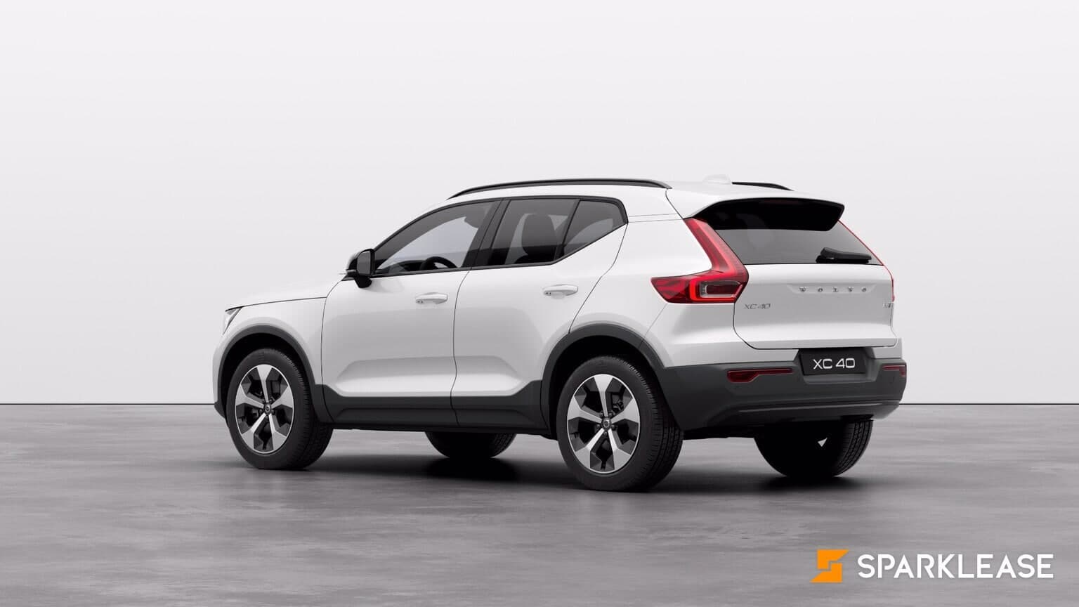 2025 Volvo XC40 B5 AWD Plus Dark Theme