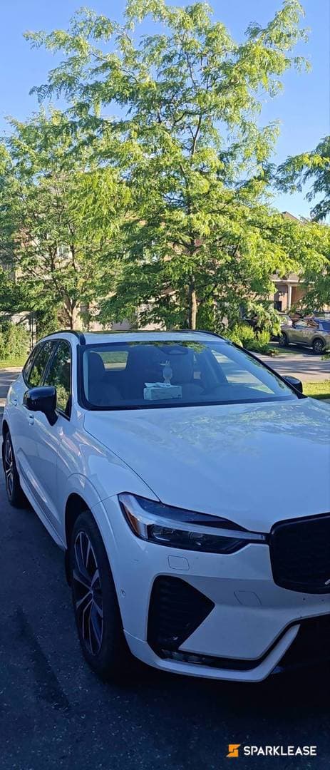 2023 Volvo XC60 B6 AWD Plus Dark Theme