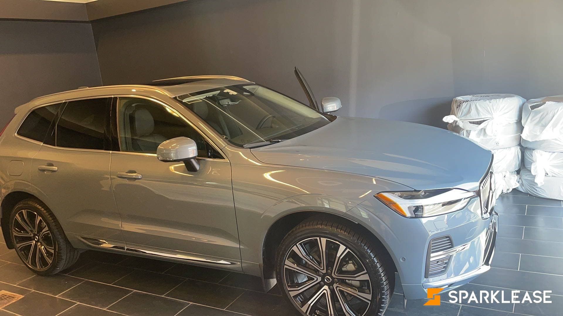 2023 Volvo XC60 B6 AWD Ultimate Bright Theme