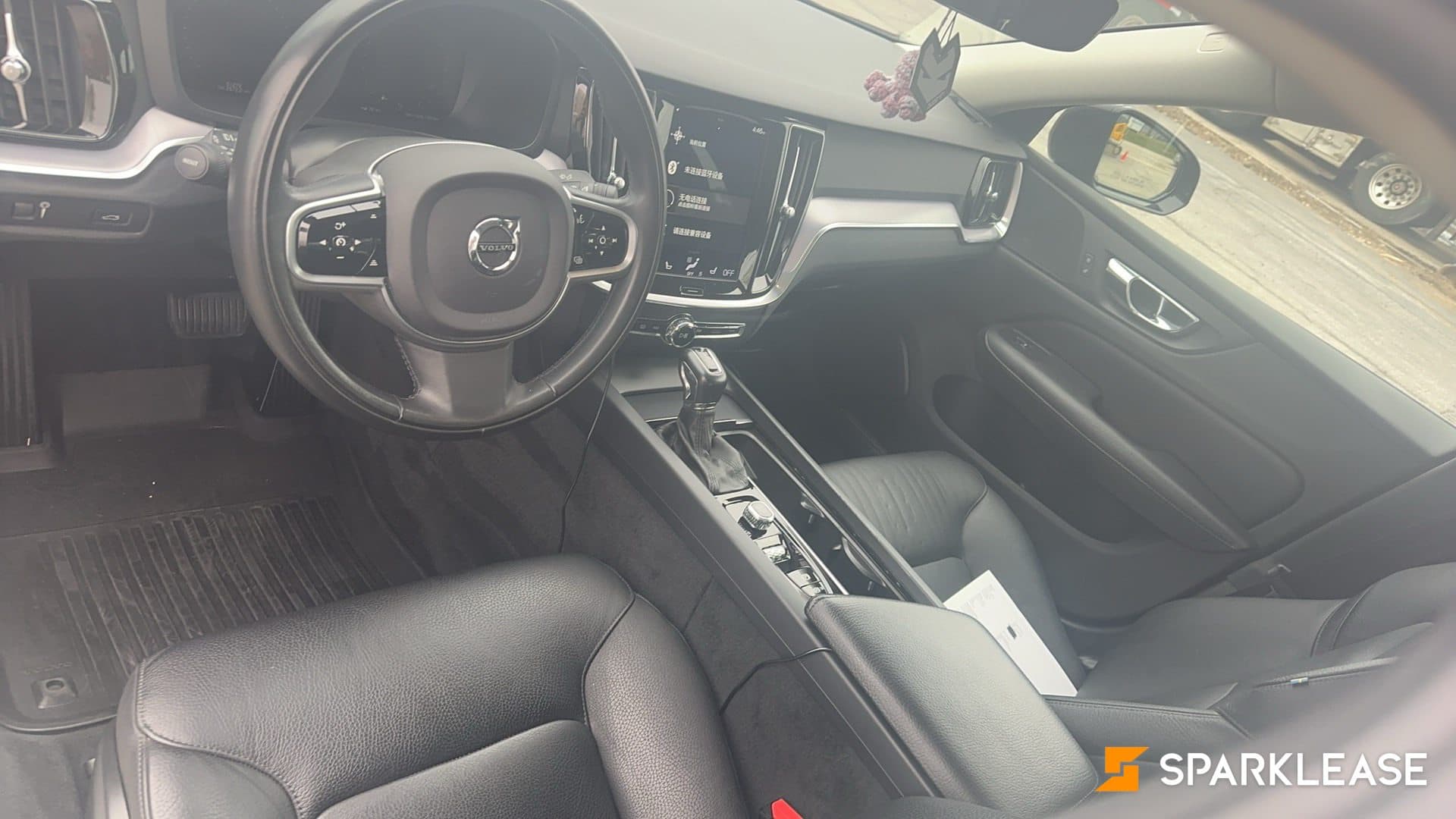2020 Volvo S60 T6 AWD Momentum