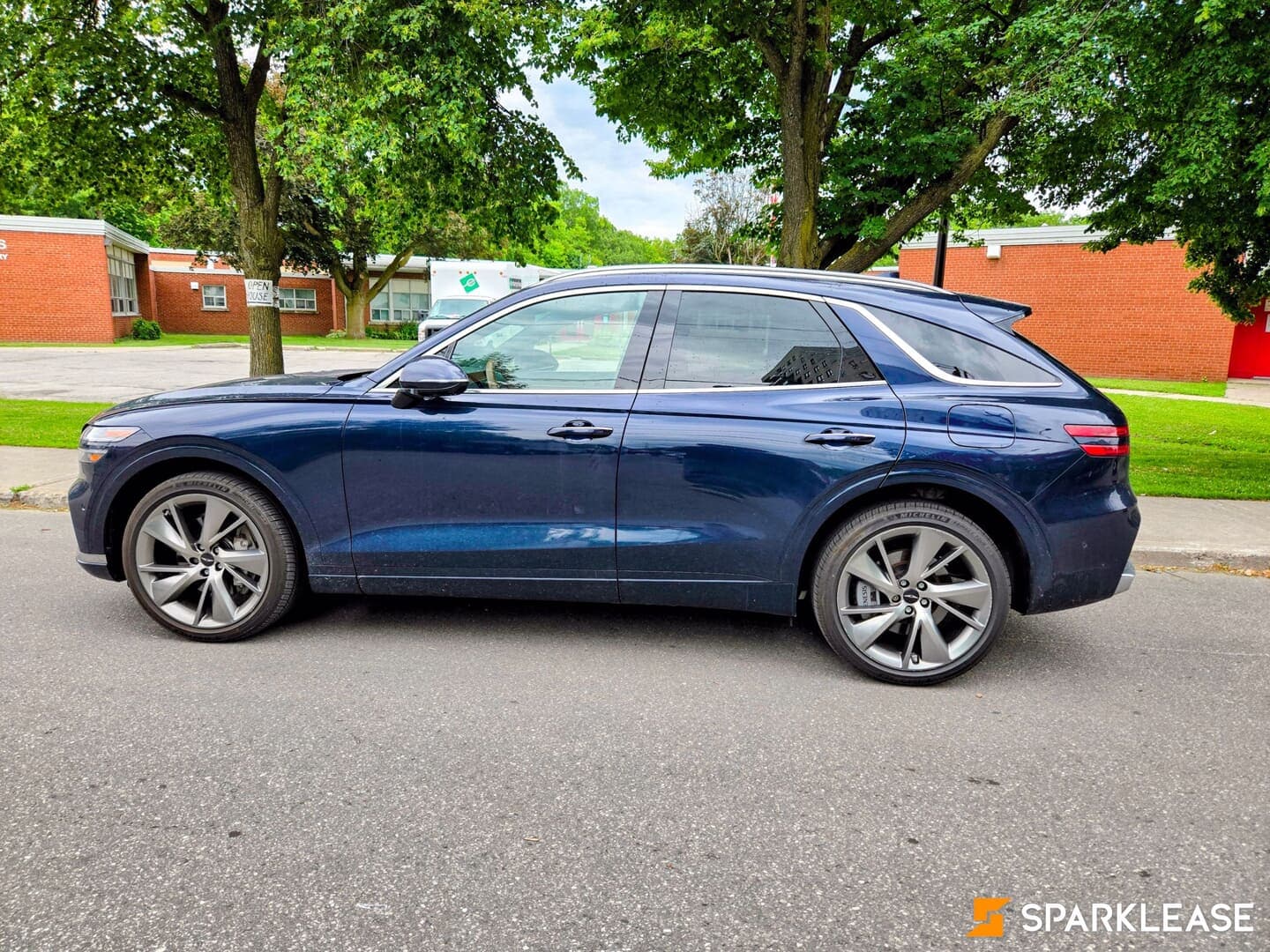 2026 Genesis GV70 2.5T AWD