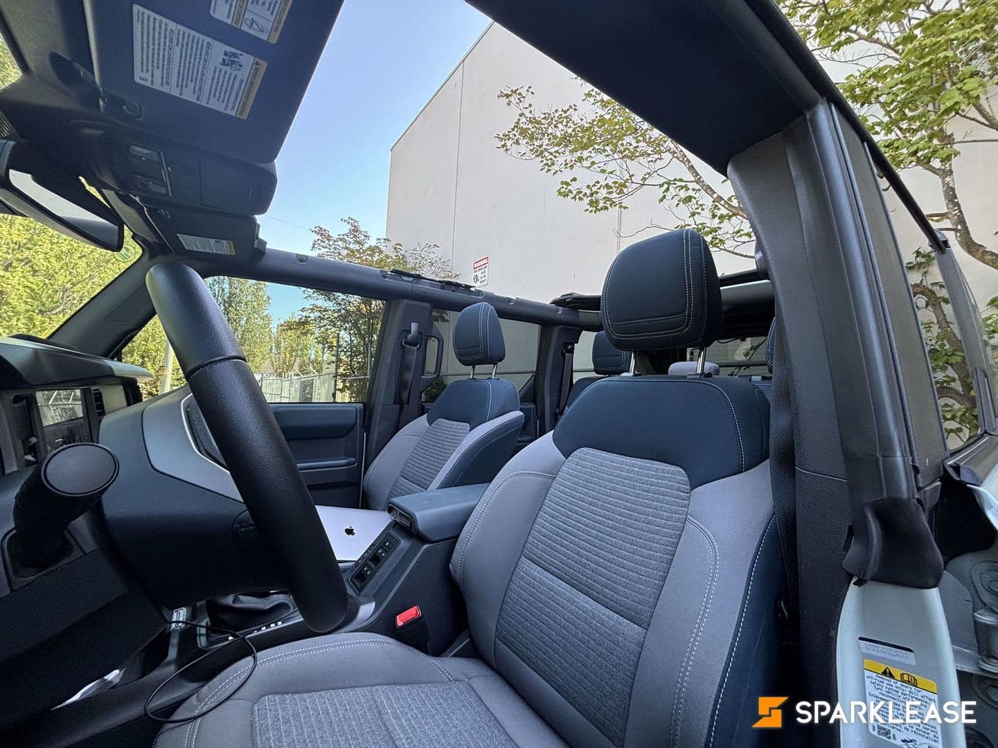 2023 Ford Bronco Outerbank 硬顶敞篷