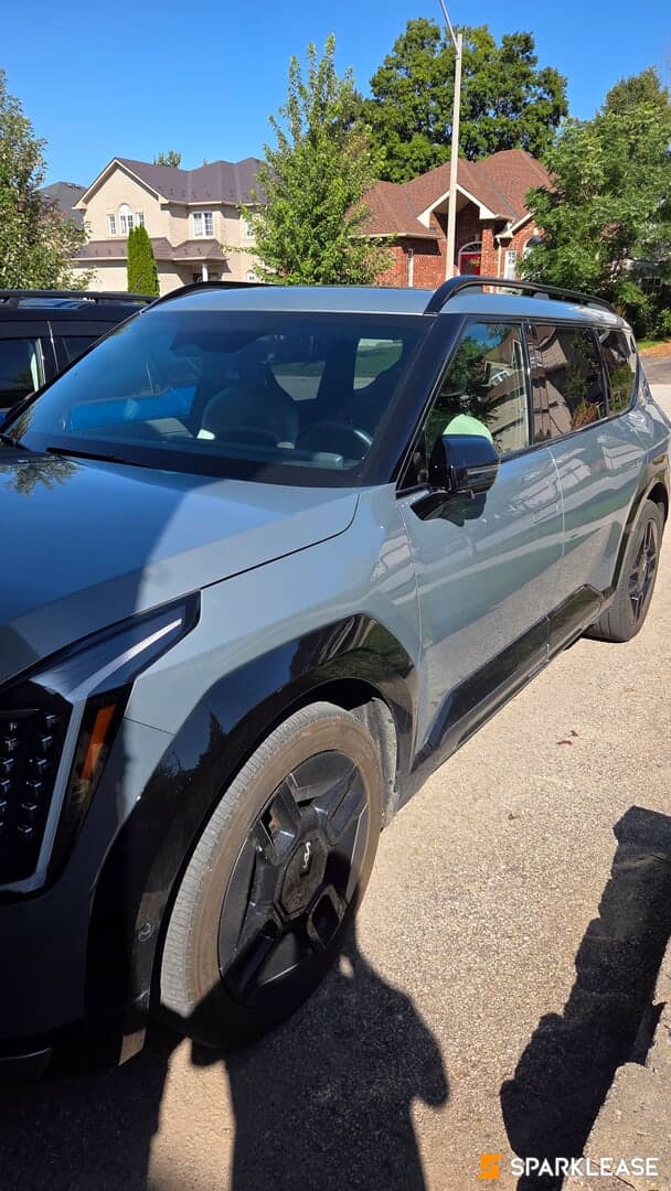 2025 Kia EV9 Land w/GT-Line Package AWD