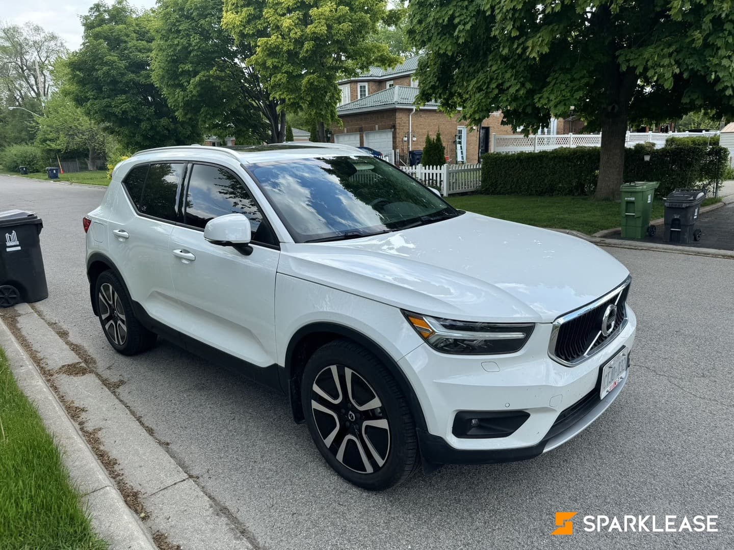 2022 Volvo XC40 T5 AWD Momentum